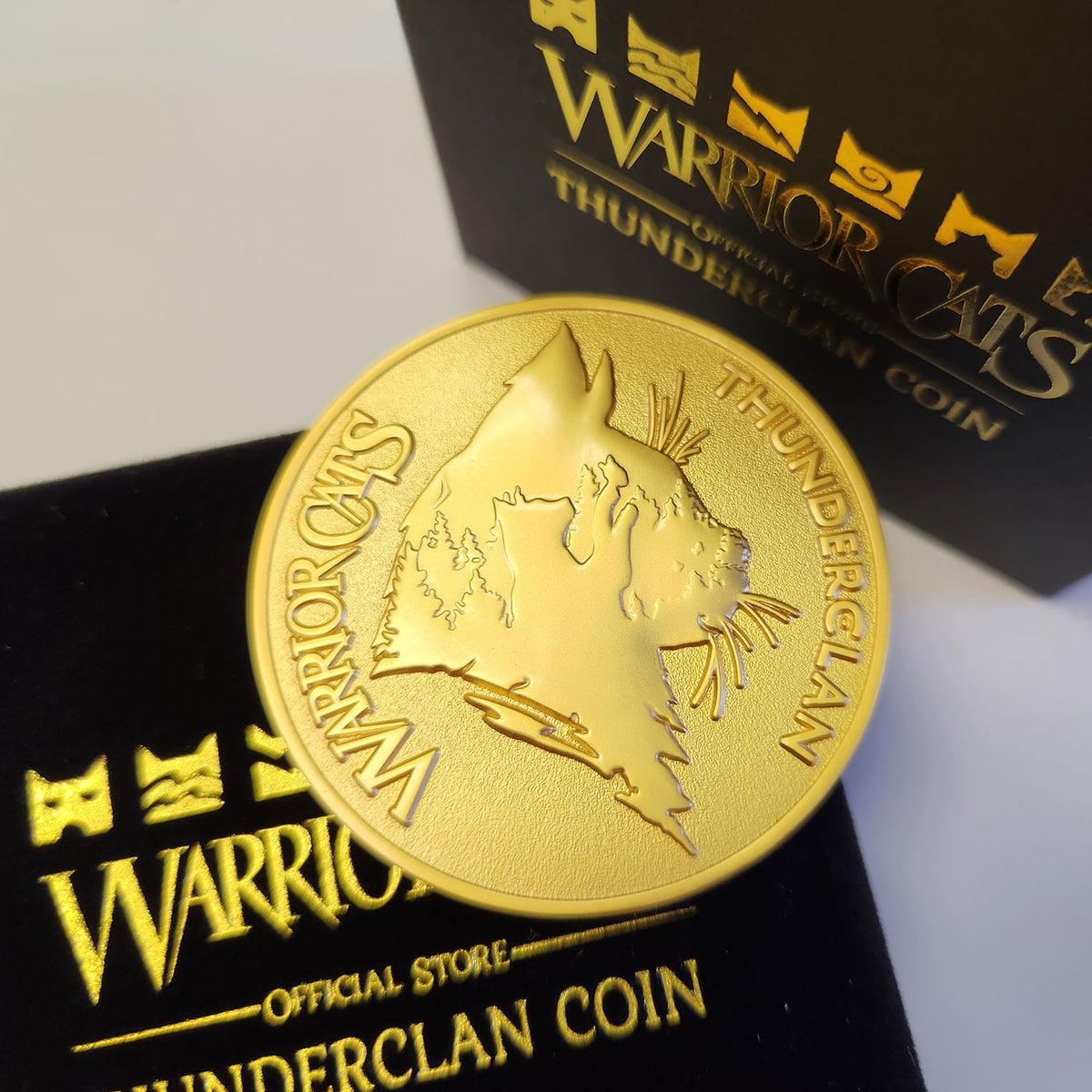 ThunderClan Coin Collector&#39;s Edition Warriors Cats Store - USA