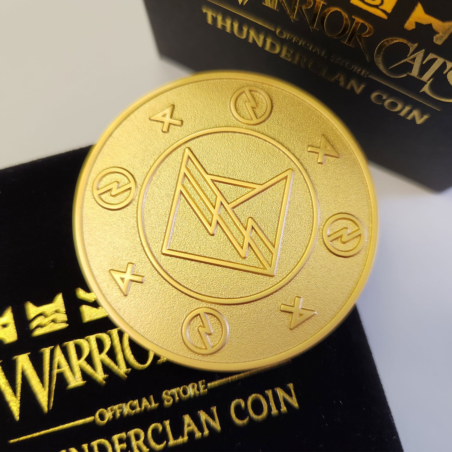 ThunderClan Coin Collector's Edition Warriors Cats Store - USA