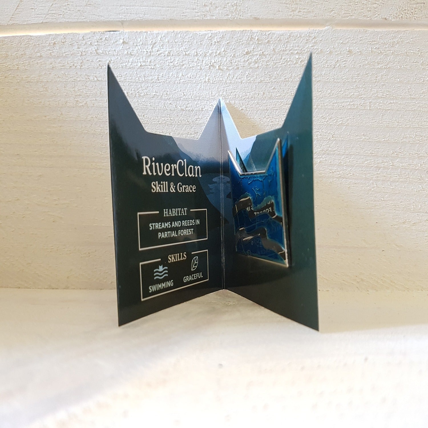 Collector's RiverClan Pin Badge Warrior Cats Store