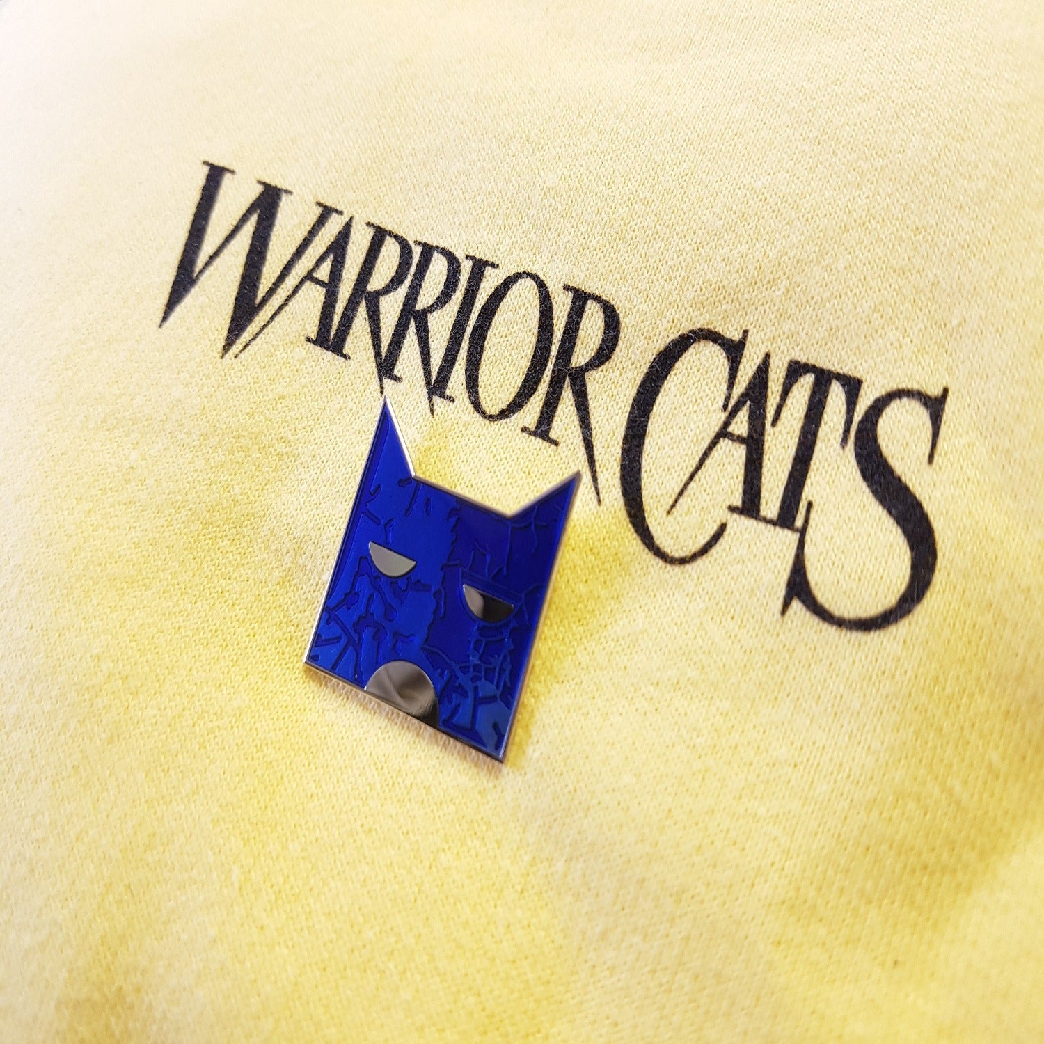Collector's ShadowClan Pin Badge Warriors Cats Store - USA