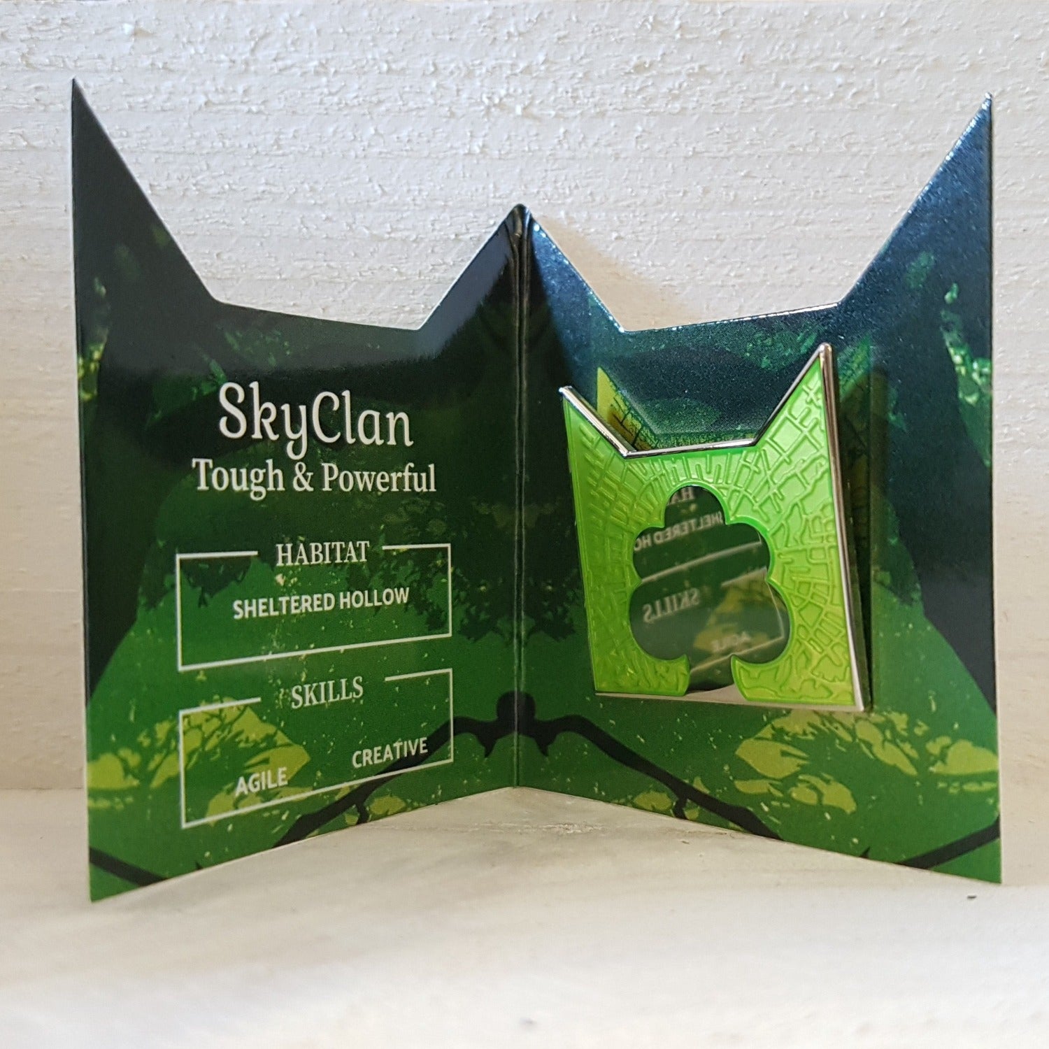 Collector's SkyClan Pin Badge Warriors Cats Store - USA