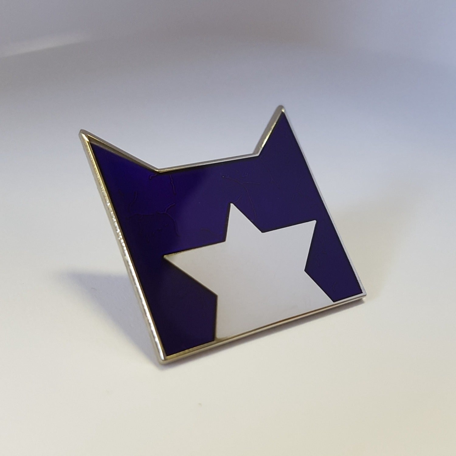 Collector's StarClan Pin Badge Warriors Cats Store - USA