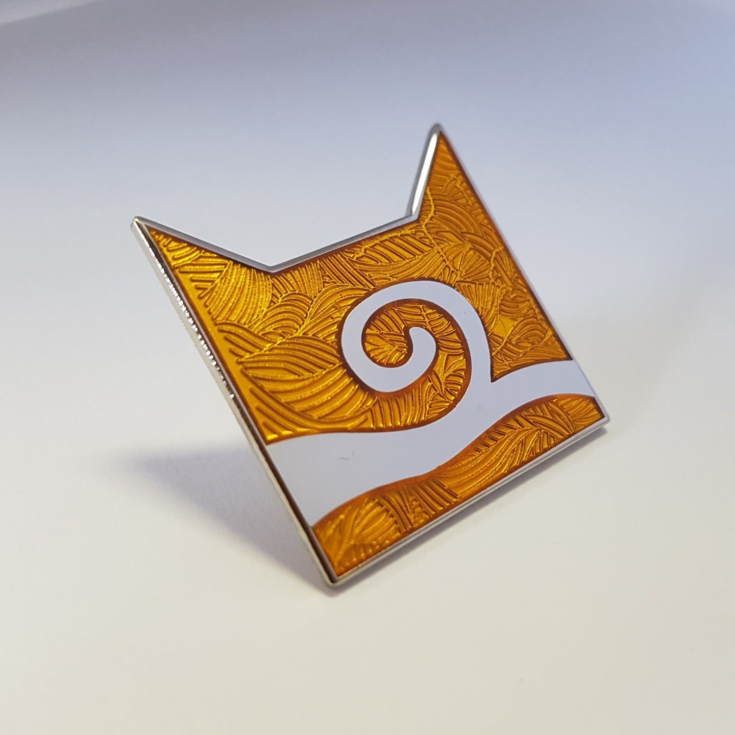 Collector's WindClan Pin Badge Warriors Cats Store - USA
