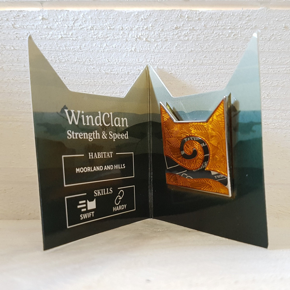 Collector&#39;s WindClan Pin Badge Warriors Cats Store - USA